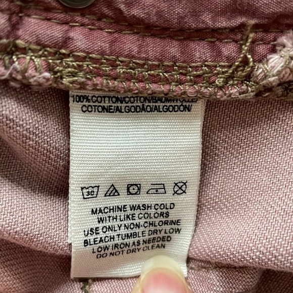 Sz24 Free People Runaway Slouch Button Fly Raw Edge Distressed Shorts Pink EUC - Picture 12 of 12